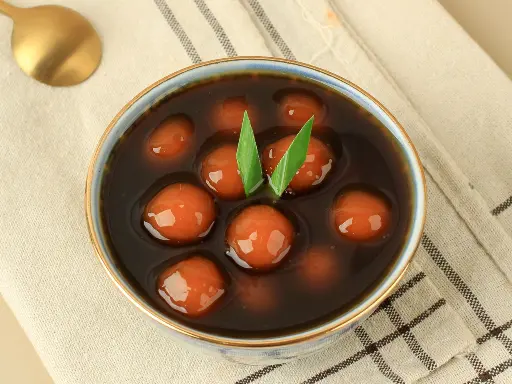 Black Sesame Tangyuan in Ginger Syrup (3 pcs)